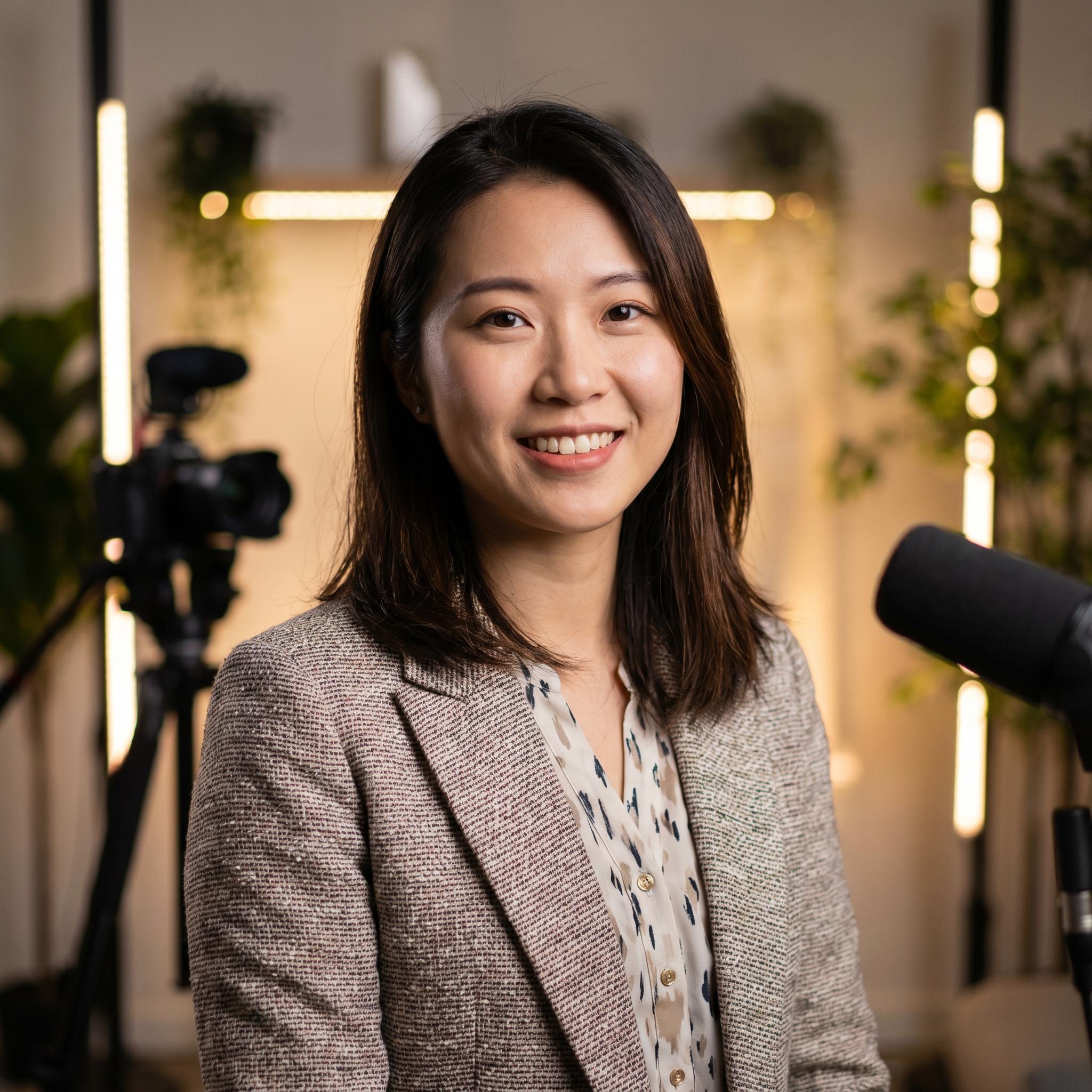 熟女双飞视频创作总监林晓雨